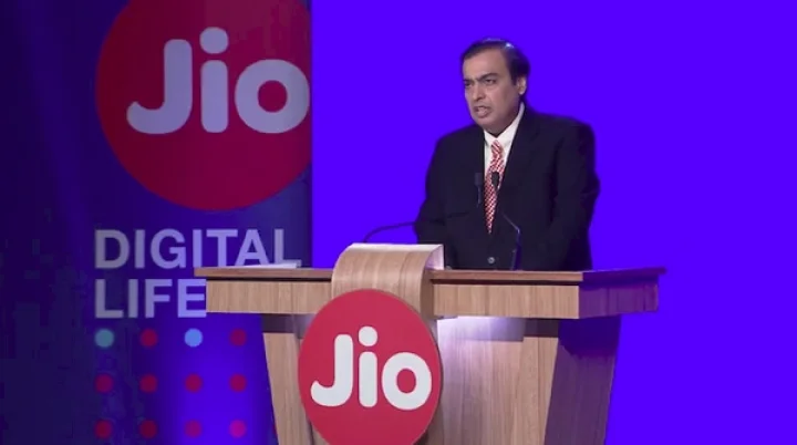 ஜிஎஸ்டிகே ஆஃபர் கொடுக்கும் ஜியோ: தர்மபிரபுவான முகேஷ் அம்பானி!!