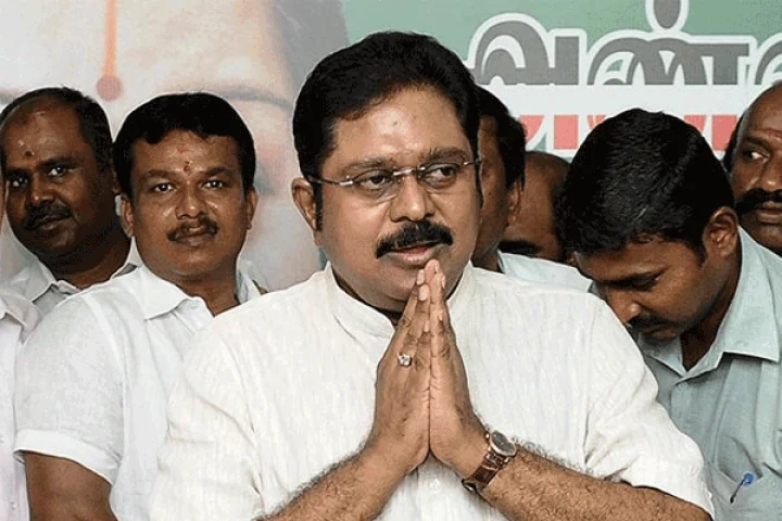 தினகரன் அணியில் 20 எம்.எல்.ஏக்கள், 6 எம்பிக்கள்: ஆட்சி தப்புமா?