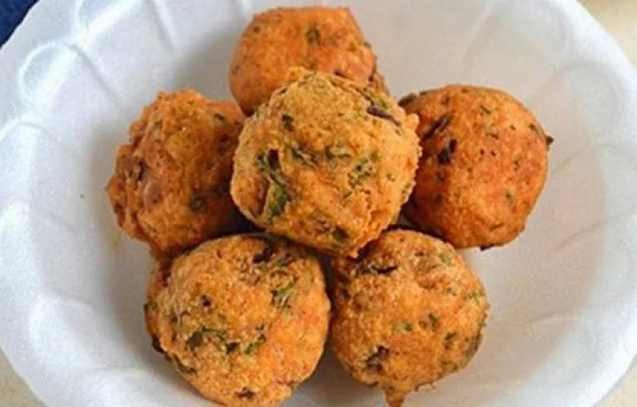 பருப்பு போண்டா செய்ய...