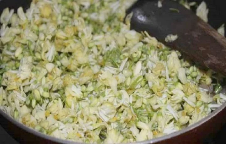 முருங்கைப்பூ பொரியல் செய்ய...!