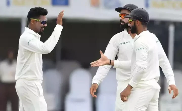 291 ரன்களில் சுருண்ட இலங்கை; 369 ரன்கள் முன்னிலையில் இந்தியா