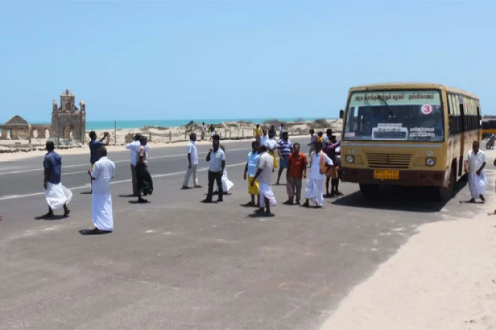 52 ஆண்டுகளுக்கு பின் தனுஷ்கோடிக்கு சென்ற முதல் பேருந்து