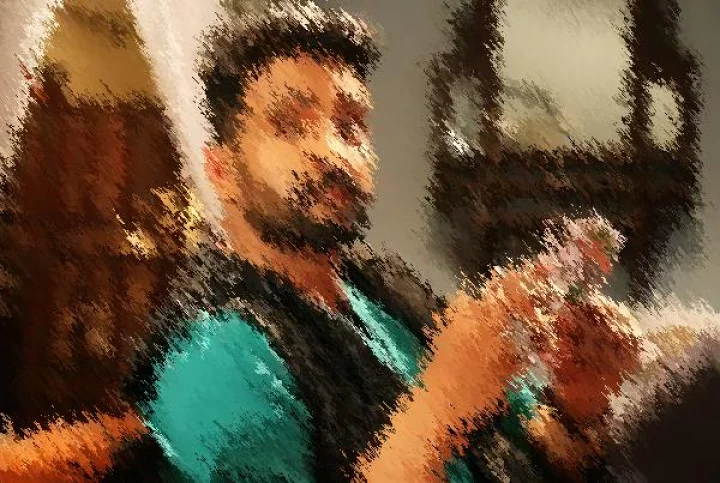 மறுபடியும் காமெடி அவதாரம்… நண்பர்களுக்கு தூதுவிட்ட சாண்டல்