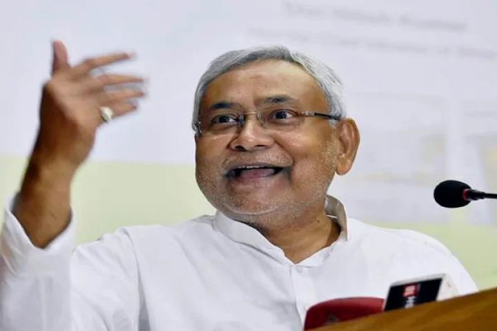 வயதானவர்களுக்கு டோர் டெலிவரி மருத்துவம்: பீகார் முதல்வரின் புதுமை திட்டம்