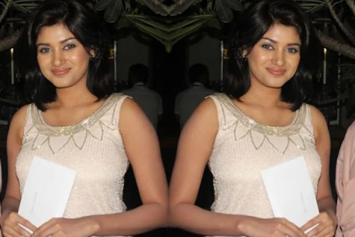 oviya