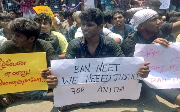 அமைதியான முறையில் போராட்டம் நடத்தலாம்; அனுமதி வழங்கிய உச்ச நீதிமன்றம்