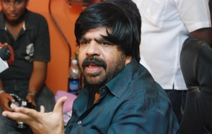 இது அம்மா ஆட்சி இல்லை, சும்மா ஆட்சி - டி.ஆர் விளாசல்