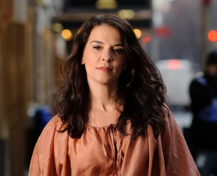 வீடு புகுந்து என்னை கற்பழித்தார் - தயாரிப்பாளர் மீது நடிகை புகார்