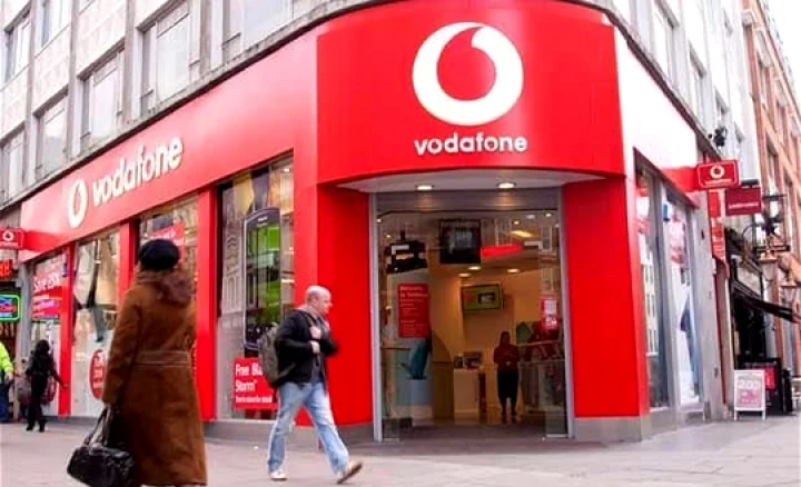 ரிலையன்ஸ் வாடிக்கையாளர்களை கடத்த திட்டமிடும் வோடாபோன்