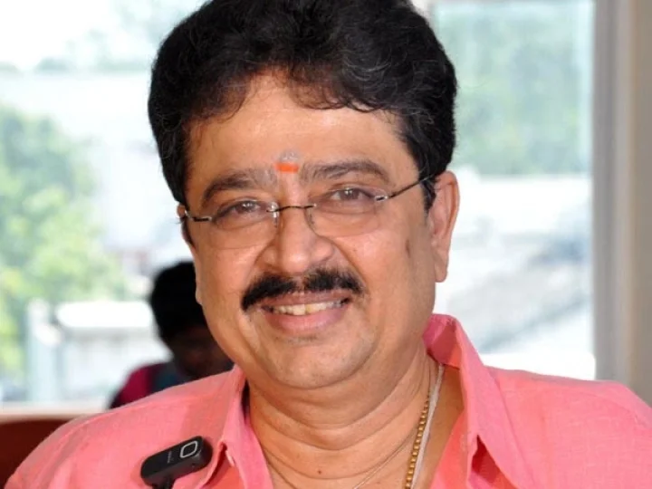 வியாதிக்காரன் வாந்தியை எம்பியின் பேச்சுடன் ஒப்பிட்ட எஸ்.வி.சேகர்!