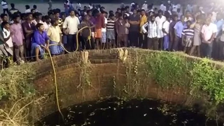 மாணவிகள்