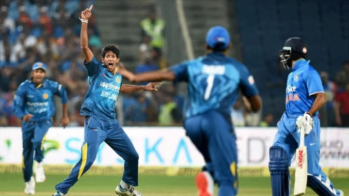 டாஸ் வென்ற இலங்கை; விக்கெட் இழந்த இந்தியா: டி20 போட்டி விறுவிறுப்பு!!