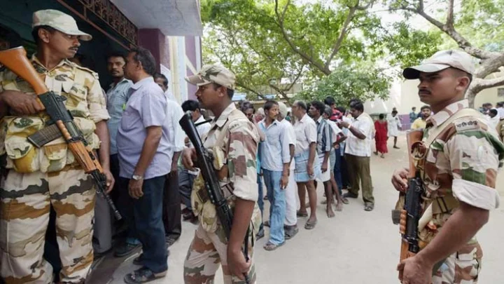 ஆர்.கே.நகர் தேர்தல் ; முடிவிற்கு வந்த வாக்குப்பதிவு ; டோக்கனுக்கு மட்டுமே அனுமதி