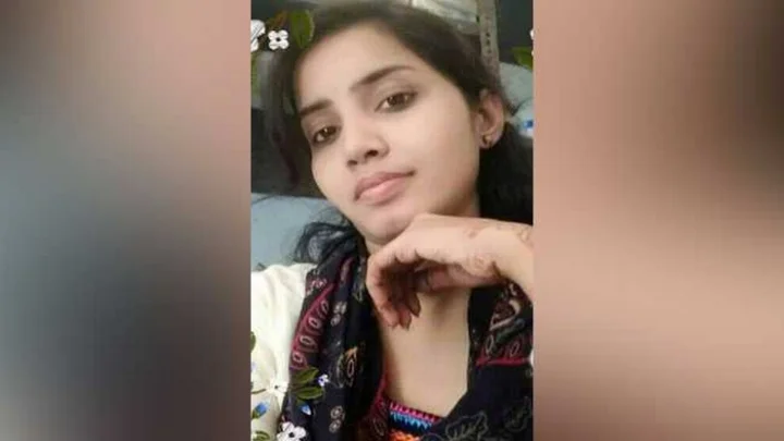 காதலியை தீ வைத்து கொளுத்திய நபர்