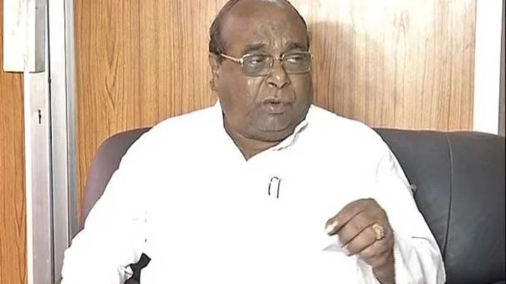 பிராமணர்கள் பிச்சைக்காரர்கள் என்று கூறிய மந்திரியின் பதவி பறிப்பு