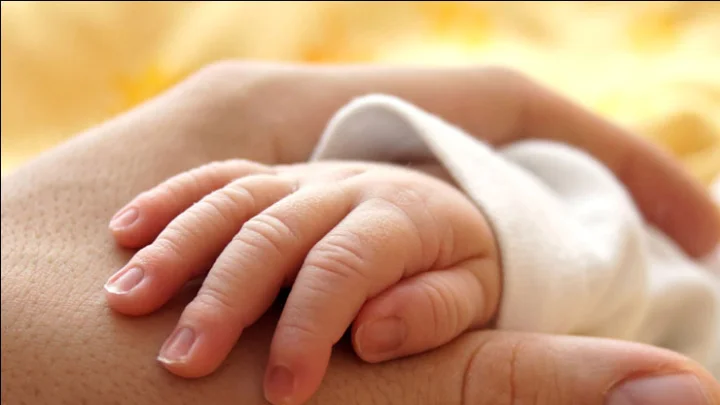 Two babies born at the same time but different luck