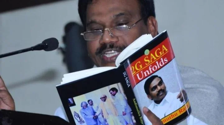 சத்யசீலன் 'ஸ்பெக்ட்ரம்' ராஜாவான கதை! - 2ஜி புத்தகத்தில் ராசா உடைக்கும் ரகசியங்கள்