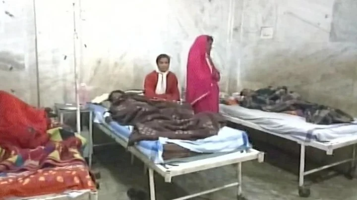 கூடுதலாக சாம்பார் கேட்டதால் மாணவன் மீது கொதிக்கும் சாம்பாரை ஊற்றிய சத்துணவு ஊழியர்