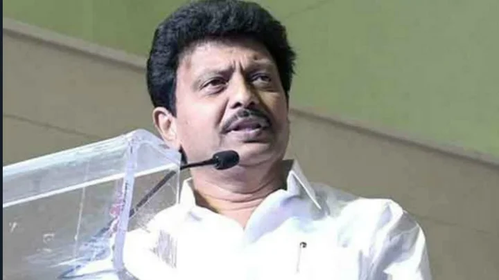திவாகரன்