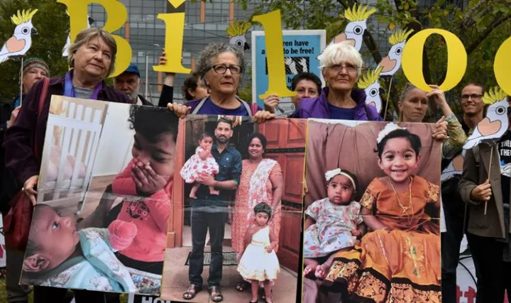 தமிழ் அகதி குடும்பத்திற்கு துணை நிற்கும் ஆஸ்திரேலியர்கள்