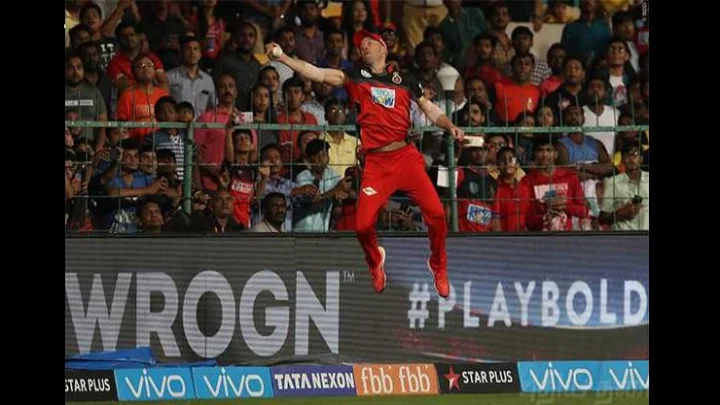 ஸ்பைடர்மேனை நேரில் பார்த்தேன்- டிவில்லியர்ஸை பாராட்டிய கோலி