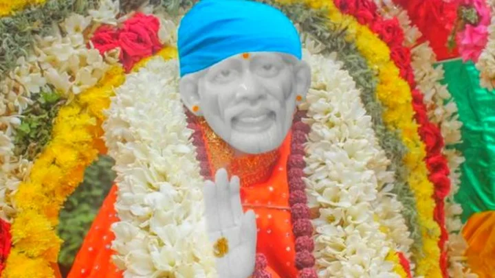 Shirdi Sai Baba Aarti lyrics in Marahti