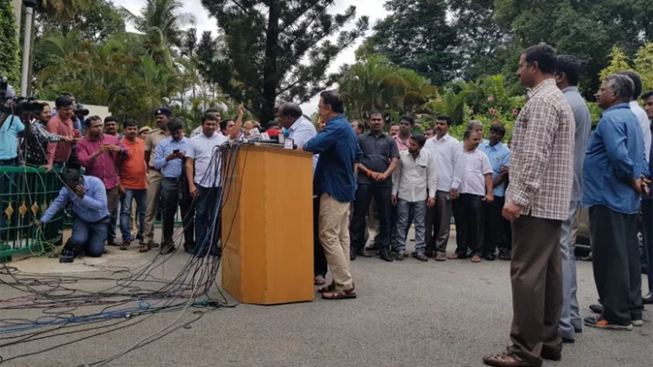 கர்நாடக முதலமைச்சரிடம் பேசியது என்ன? கமல் பேட்டி