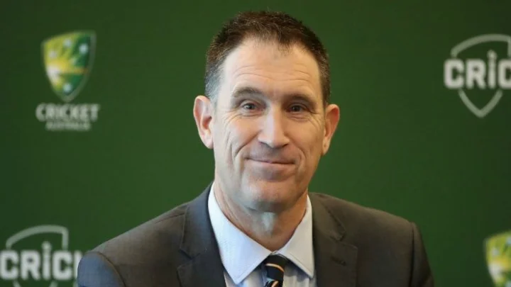 பந்தை சேதப்படுத்திய விவகாரம்: வார்னருக்கு தடை விதித்த அதிகாரி ராஜினாமா