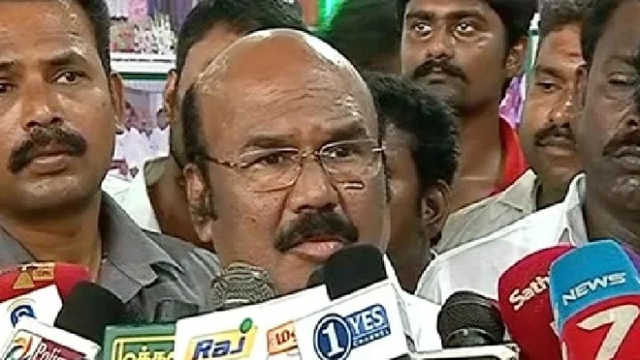 சம்பள உயர்வு கொடுக்க அரசிடம் மனமிருக்கிறது ஆனால் பணம் இல்லையே - ஜெயக்குமார்