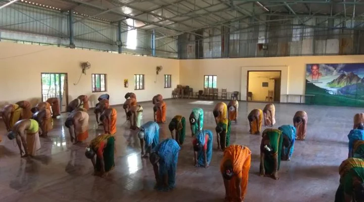 தன்வந்திரி பீட்த்தில் கொண்டாட்டத்தில் சர்வதேச யோகா தினம்