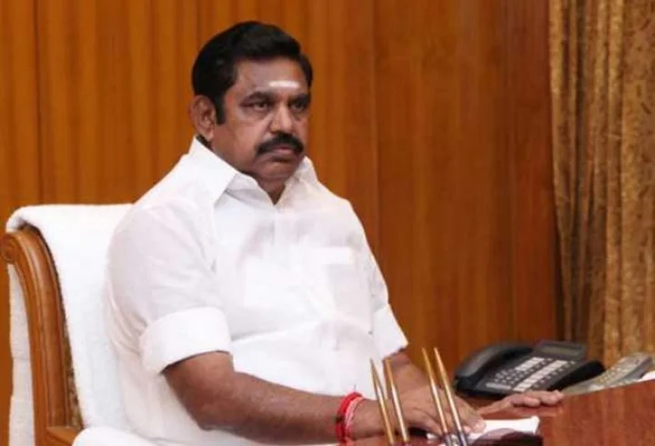 மிரட்டும் எடப்பாடி அரசு : ஊடகங்கள் பணியுமா? பாயுமா?