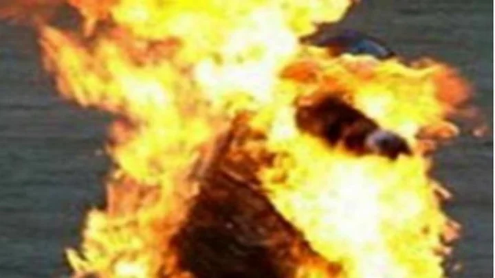 காதலியின் திருமணத்தில் தீக்குளித்த காதலன் பரிதாபமாக உயிரிழப்பு