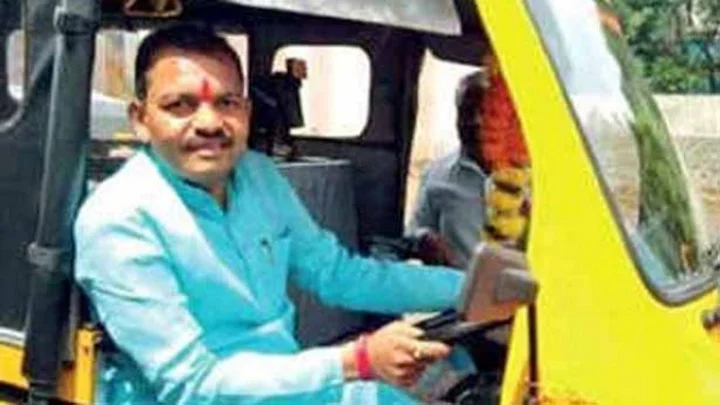 மாநகராட்சி மேயரான ஆட்டோ டிரைவர்