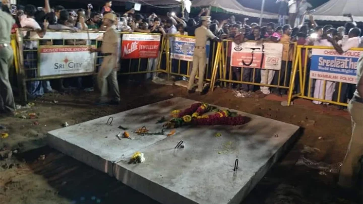 கலைஞர் | கருணாநிதி காலமானார் | கருணாநிதி | RIP Karunanidhi | Kauvery Hospital | Karunanidhi Health | karunanidhi death | Karunanidhi | dmk | Anna Memorial