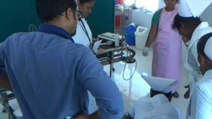 விபத்தில் சிக்கியது கணவர் எனத் தெரியாமல் சிகிச்சை அளித்த செவிலியர் - கடைசியில் நடந்த சோகம்