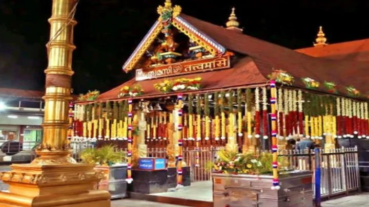 சபரிமலை நடை சாத்தப்பட்டது –காற்றில் பறந்த உச்சநீதிமன்ற தீர்ப்பு