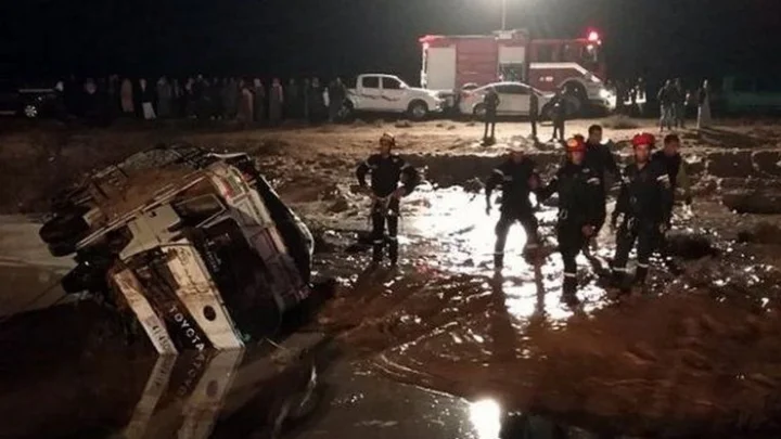 ஜோர்டான் வெள்ளம்: 11 பேர் பலி; 4000 பயணிகள் வெளியேற்றம்