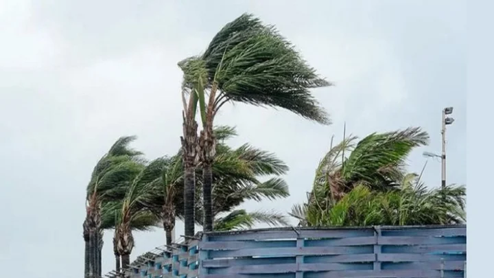 ஒரு வழியாக கரையைக் கடந்த கஜா