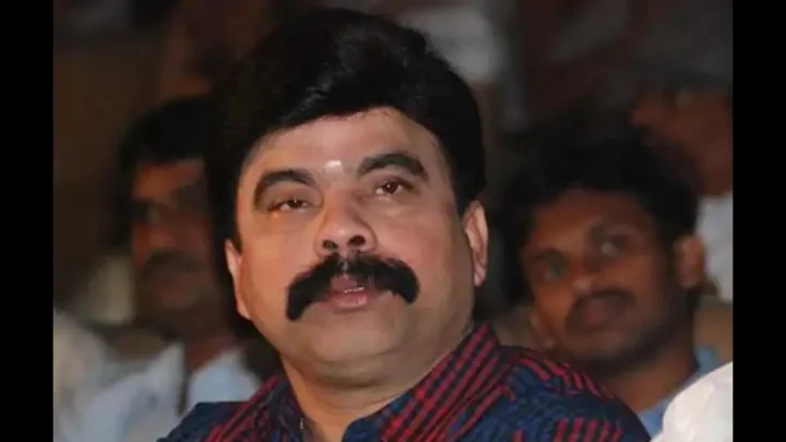 பவர்ஸ்டாருக்கும் சூப்பர் ஸ்டாருக்கும் நிறைய மவுசு இருக்கு: பவர்ஸ்டார் பளீர்!!!