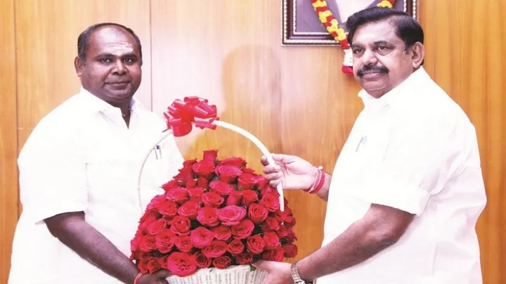 அதிமுக