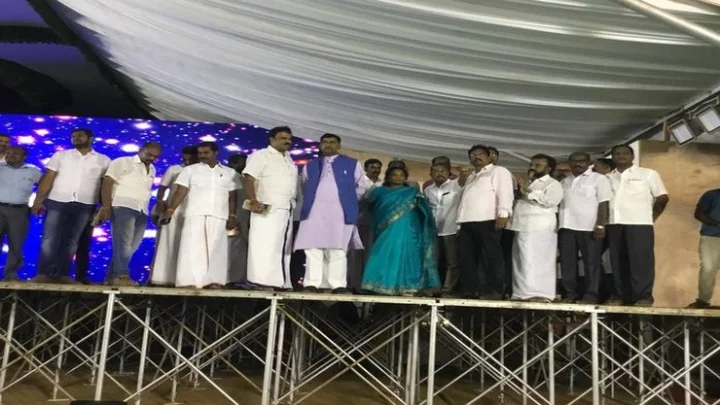 மோடி தமிழகம் வருகை ; அவசரப்படுத்தும் அதிமுக – பிடிகொடுக்குமா தேமுதிக !