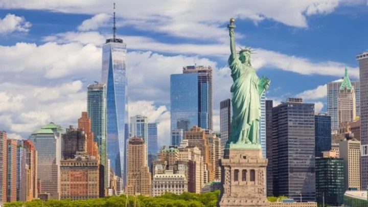 சென்னை - சிங்கப்பூருக்கு உலகின் செலவு மிகுந்த நகரங்கள் பட்டியலில் என்ன இடம்?