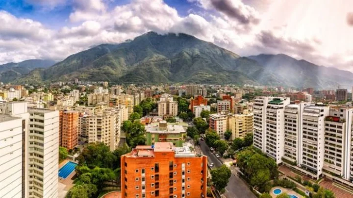 சென்னை - சிங்கப்பூருக்கு உலகின் செலவு மிகுந்த நகரங்கள் பட்டியலில் என்ன இடம்?