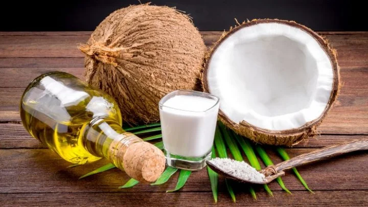 முடி உதிர்வை தடுக்கும் இயற்கை அழகு குறிப்புகள்...!