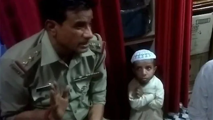 எனக்கு திருமணம் செய்து வையுங்கள்: போலீசில் புகார் அளித்த 2 அடி 3 அங்குல வாலிபர்!