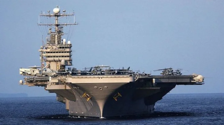 குண்டு வீசும் போர் விமானங்களை இரானுக்கு அனுப்பும் அமெரிக்கா