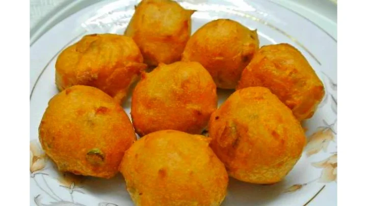 சிக்கன் போண்டா