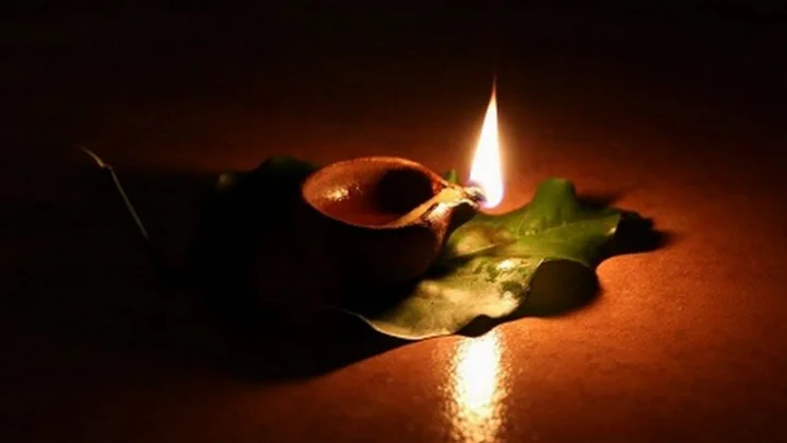 வீட்டில் உள்ள தீய சக்திகளை விரட்டும் பரிகாரம்....!