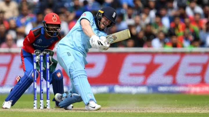 உலகக்கோப்பையில் உலக சாதனை: 17 சிக்ஸ் அடித்து சாதனை செய்த மோர்கன்!