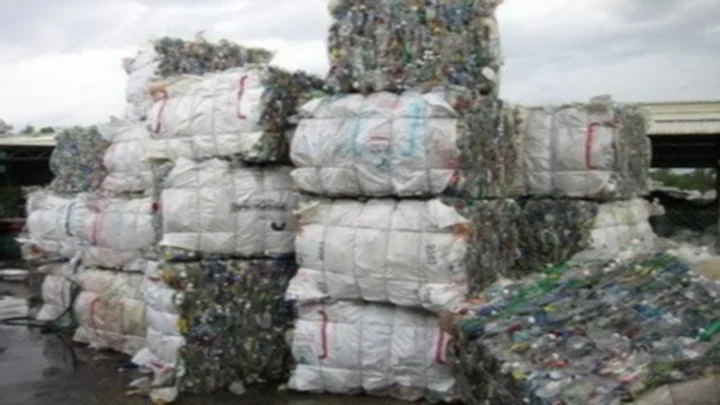 சென்னையில் பிளாஸ்டிக் கடத்தல் – 2.15 டன்  சிக்கியது !